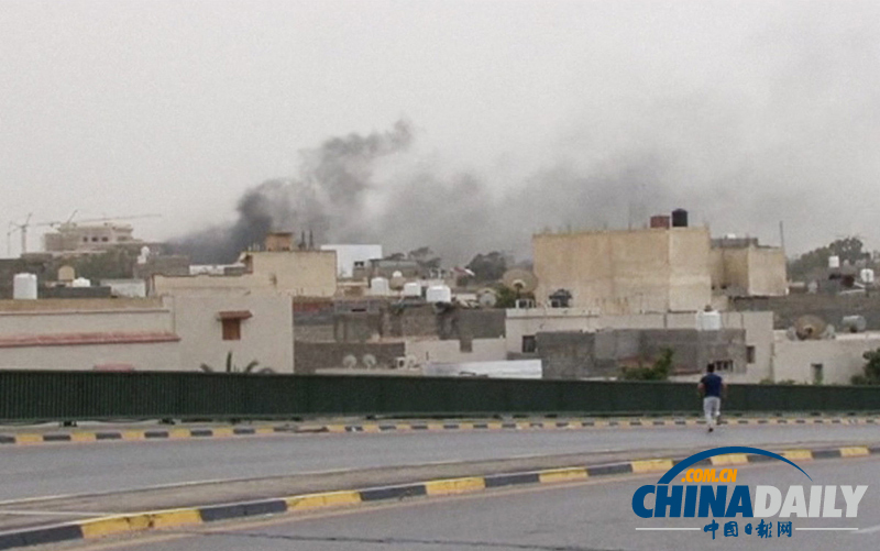 利比亚国民议会大楼遭袭 宪兵司令宣布解散议会