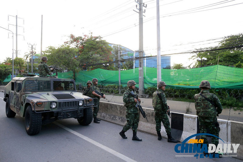 泰国军方宣布戒严令 称并非军事政变