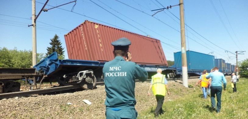 俄罗斯两列火车相撞 已造成9人死亡
