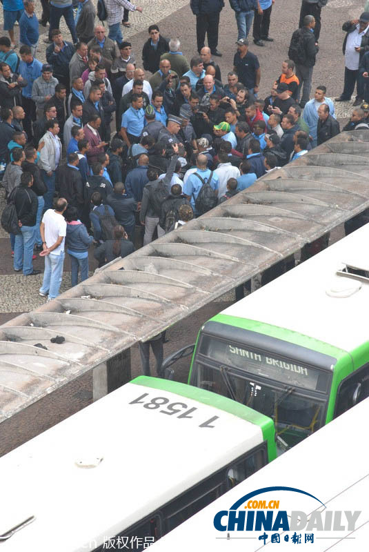 巴西公交司机大罢工 世界杯举办城圣保罗交通瘫痪