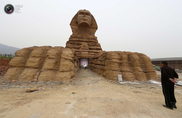 埃及向联合国投诉石家庄建山寨版狮身人面像