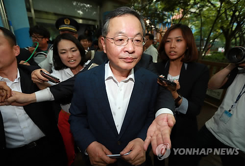 韩国前大法官被指以权谋私 放弃总理提名人资格