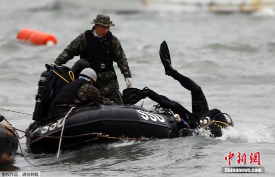 韩又一潜水员参与沉船搜寻身亡 切割船体时爆炸
