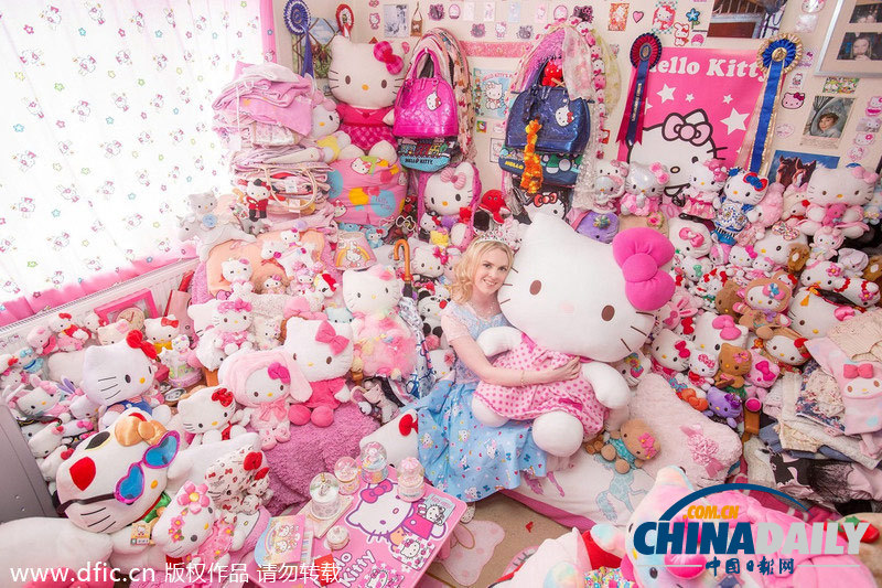 英女子狂爱Hello Kitty 为“猫”宁可不要男朋友