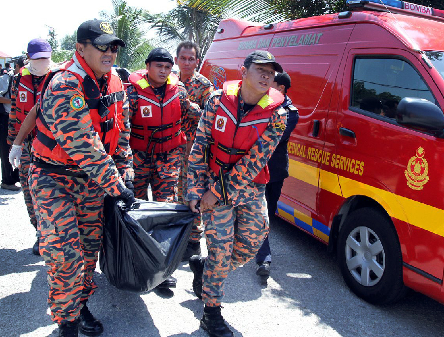 载97人船只在马来西亚海域沉没 已有60人获救