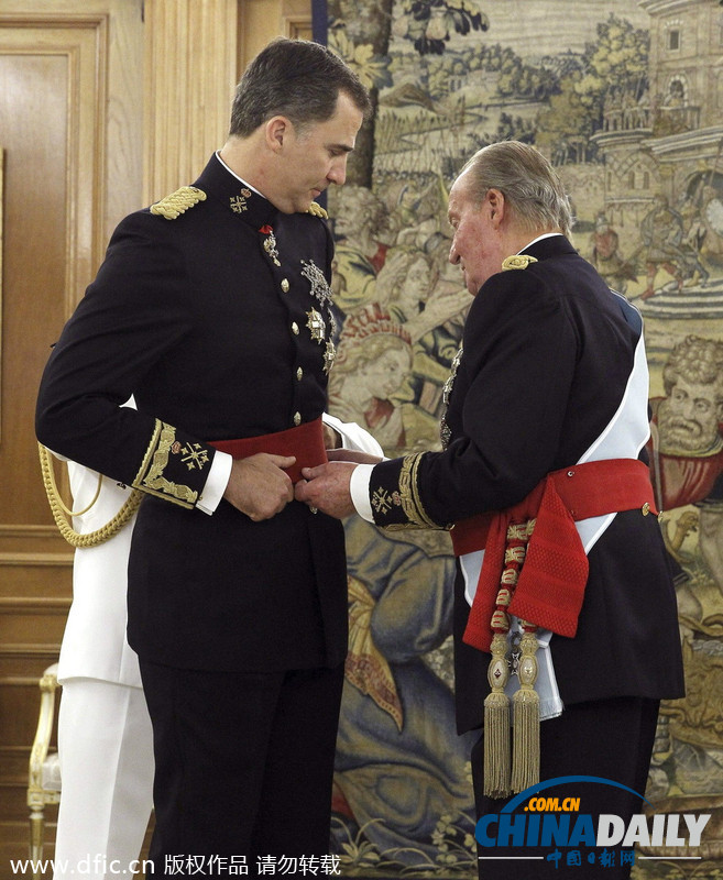 西班牙新国王费利佩六世正式宣誓登基