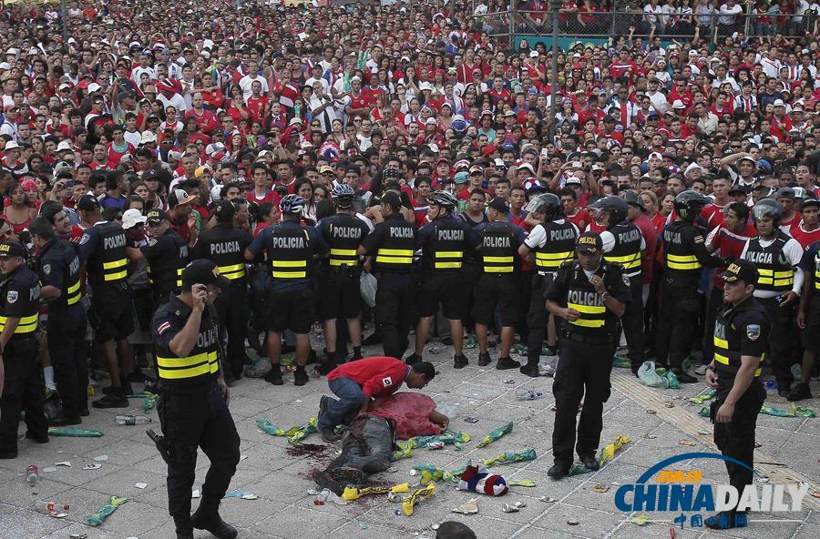 哥斯达黎加首都多名球迷看世界杯1/4决赛时遇刺