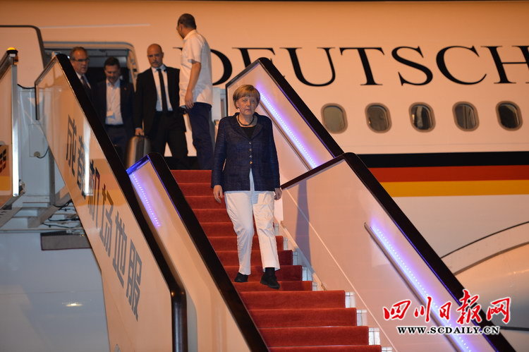 德国总理默克尔抵达成都开启第七次访华之行