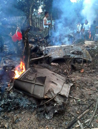 越南军用直升机坠毁 16人丧生