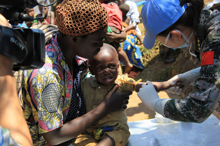 驻刚果（金）维和医疗分队为遣返难民提供医疗救助