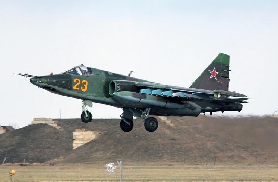 乌克兰称俄战机击落一架乌飞机 飞行员安全逃出
