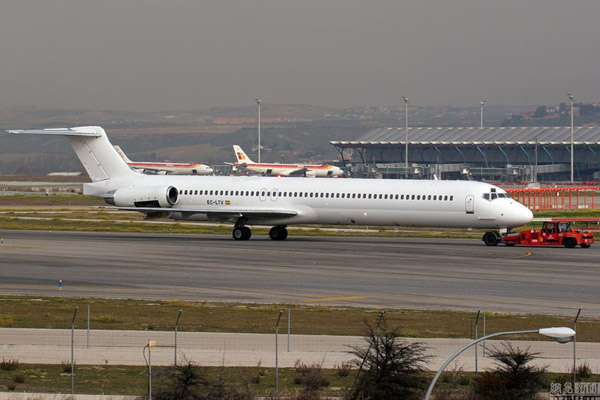 阿尔及利亚航空公司一架客机坠毁 载有116人