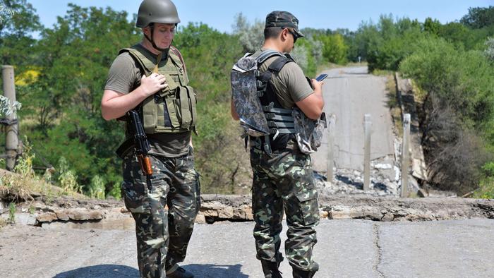 美国指俄罗斯重型军火涌入乌克兰