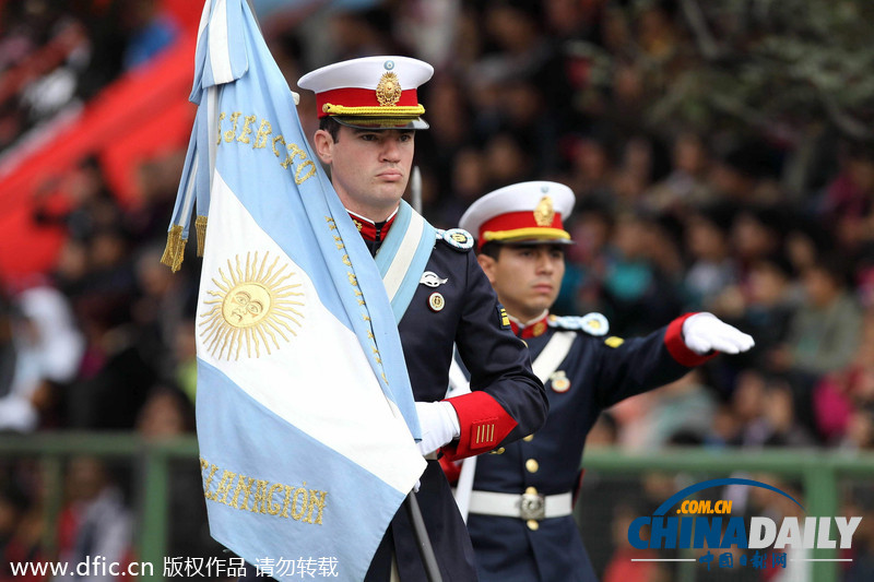 秘鲁阅兵庆祝独立193周年 多国士兵亮相超吸睛