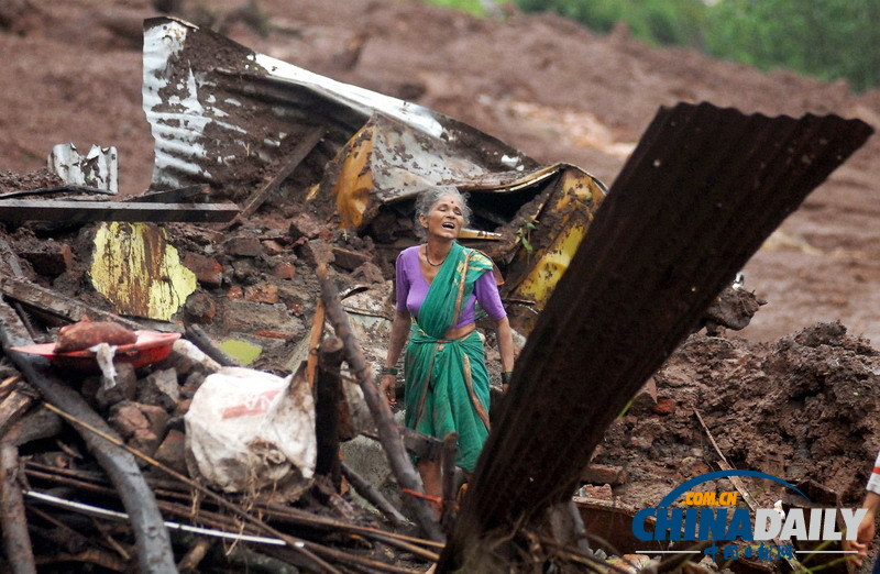 印度村庄爆发泥石流和山体滑坡 至少10人遇难