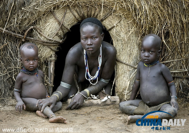 走进埃塞俄比亚奥莫河谷 拯救部落“被诅咒”儿童