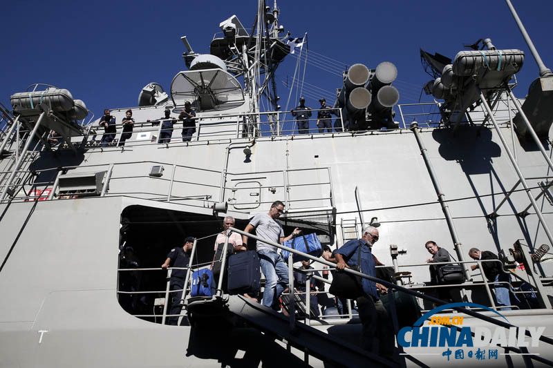 中国利比亚撤侨暂结束 乘希腊军舰撤离