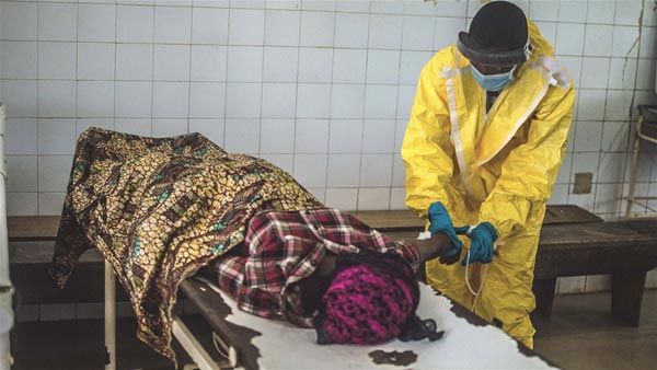 中国为利比里亚等西非国家应对埃博拉疫情积极提供援助