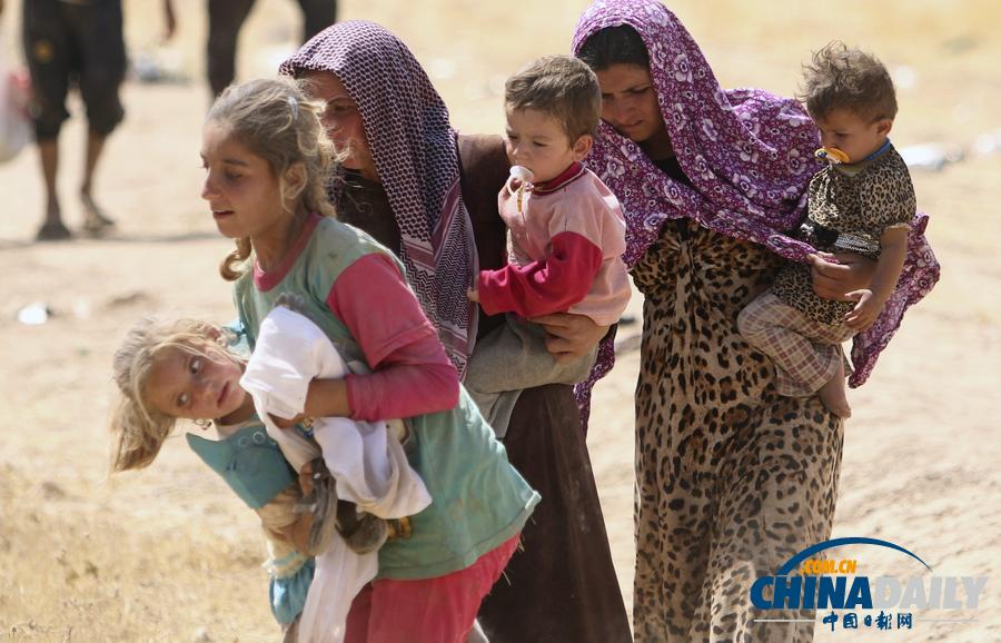 伊拉克雅兹迪妇孺在逃命路上