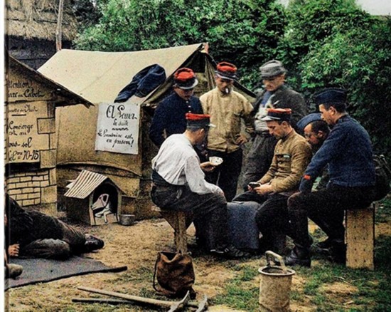 罕见一战彩色照片首度曝光 再现一战前线场景