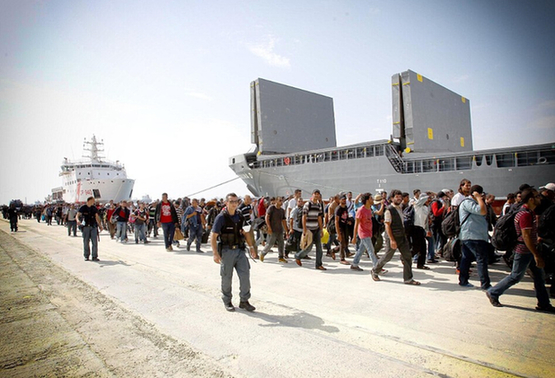 联合国：地中海偷渡船事故频发 今年近2000人丧生