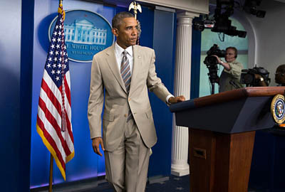 奥巴马白宫新闻发布会上穿灰褐色西装遭嘲笑