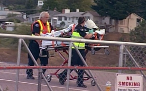 一旅游大巴在加拿大翻车 56名游客受伤多为华人（组图）