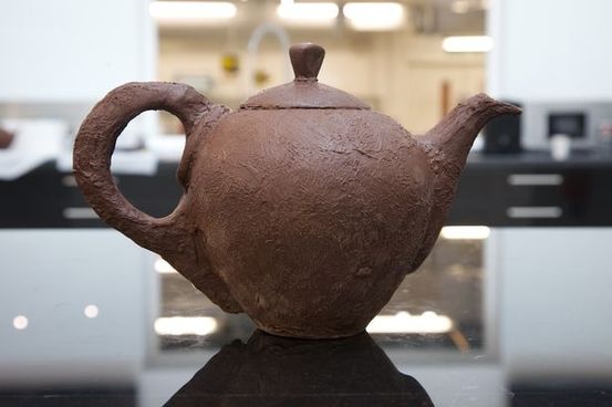 英国首创纯巧克力茶壶 可泡茶两分钟