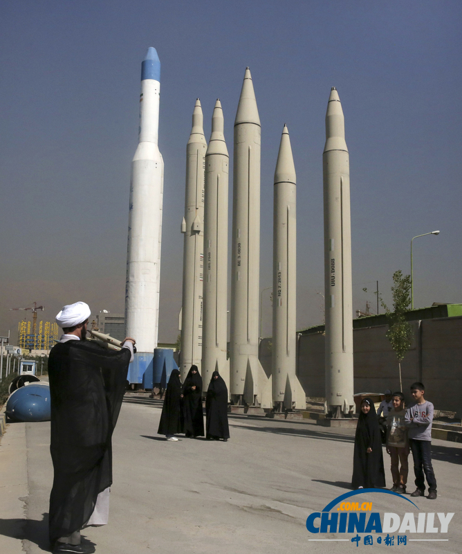 伊朗庆祝两伊战争胜利34周年 展出大批先进导弹