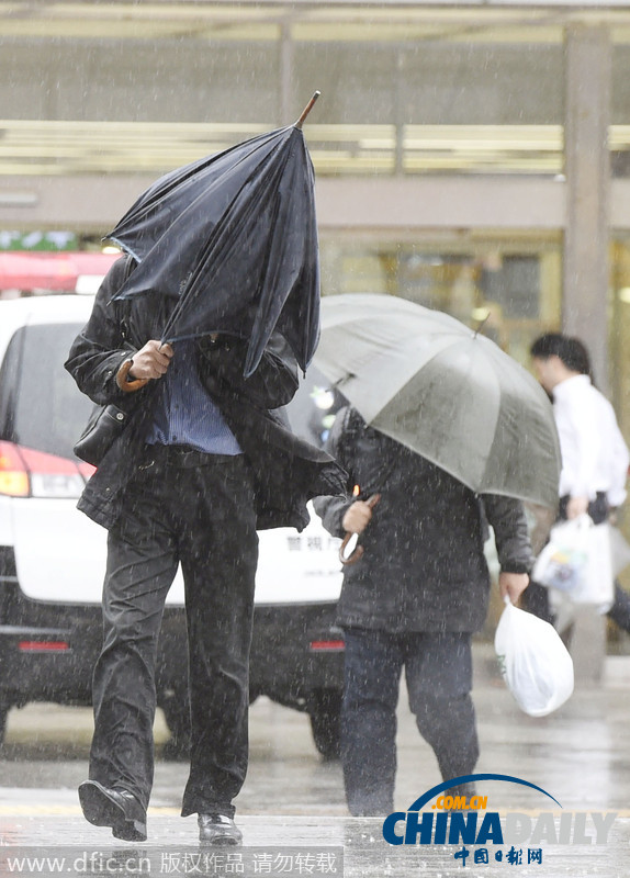 强台风登陆日本致多人死伤 救援工作已展开