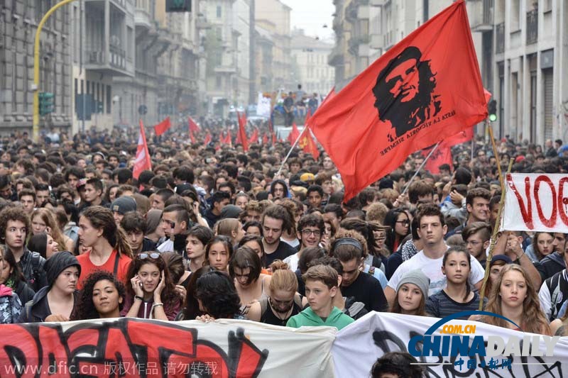 意大利师生一同示威 抗议政府对学校改革