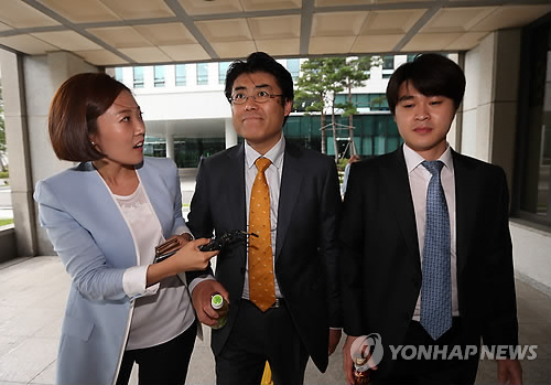 涉嫌中伤朴槿惠日本记者限制出境期限再延三个月