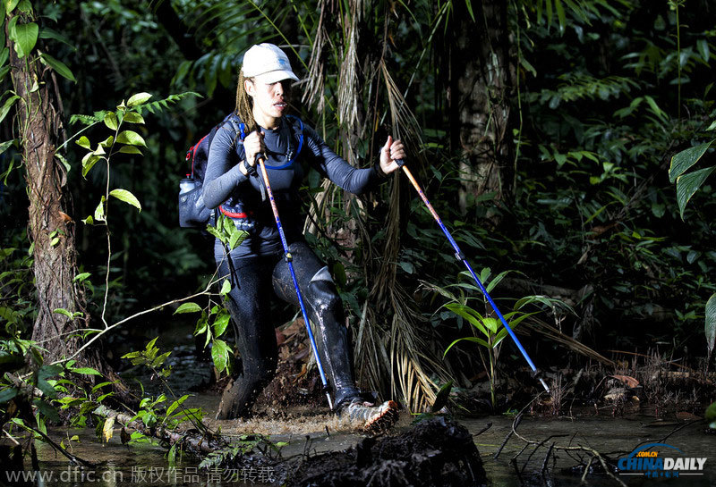 巴西举办亚马逊雨林马拉松 275公里穿越丛林与沼泽