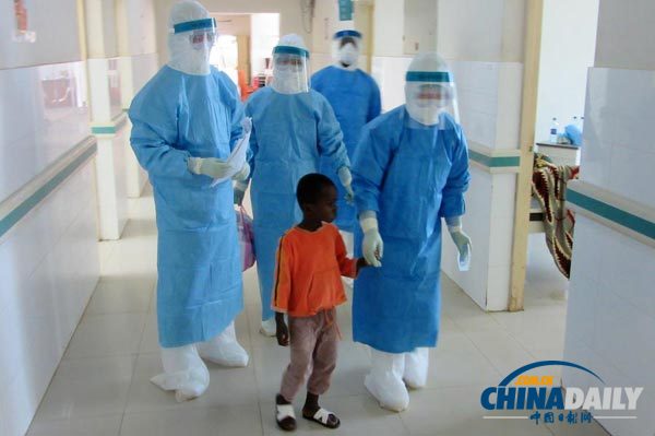 外媒：世界粮食署称赞中国又捐600万美元抗击埃博拉