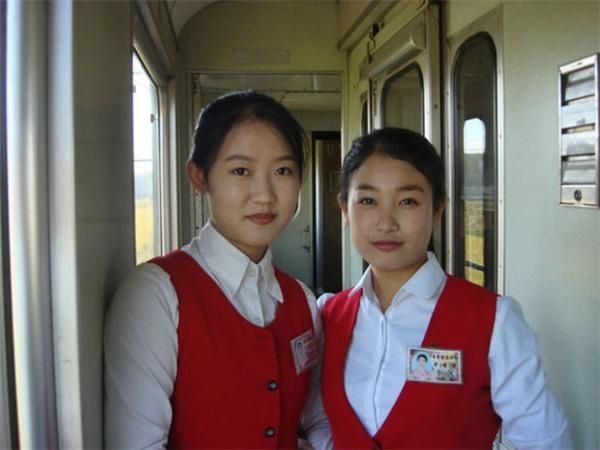 不整容 朝鲜平壤街头天然鹅蛋脸少女[3]