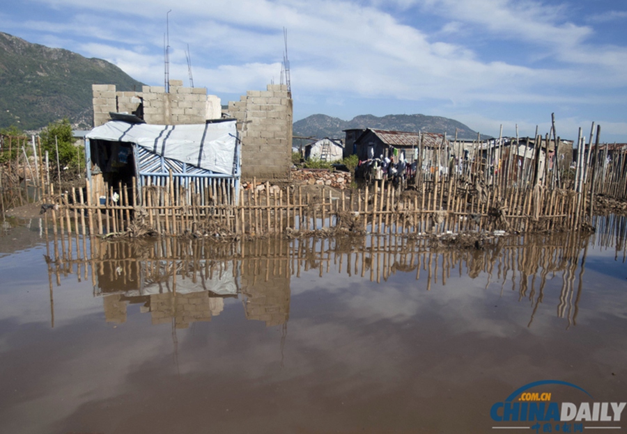 海地暴雨成灾致12人死亡