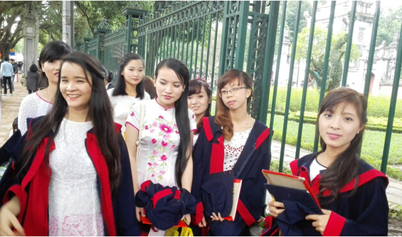 【记者手记】越南河内大学生毕业季：相聚在文庙