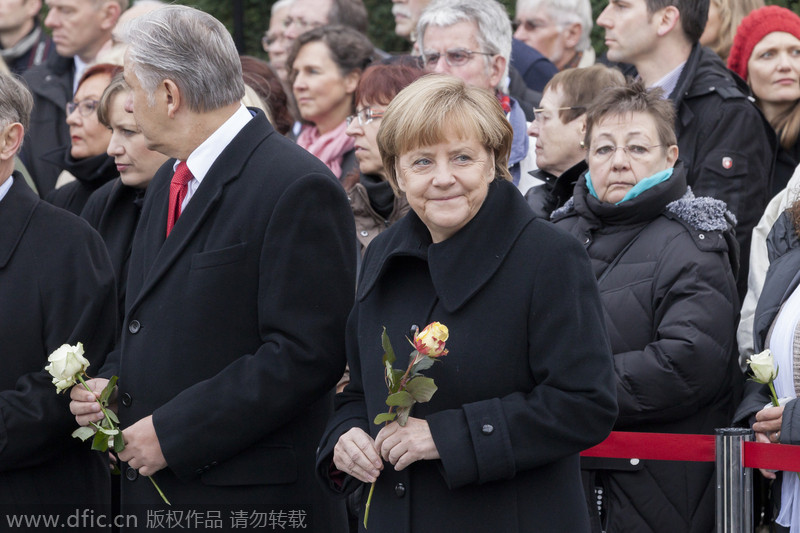 德国总理默克尔参加柏林墙倒塌25周年纪念仪式