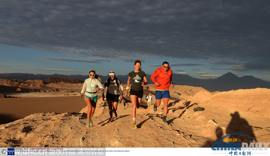 2014火山马拉松即将开赛 各国选手沙漠中苦练备战