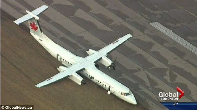 加拿大客机起飞时轮胎爆炸 乘客险遇难