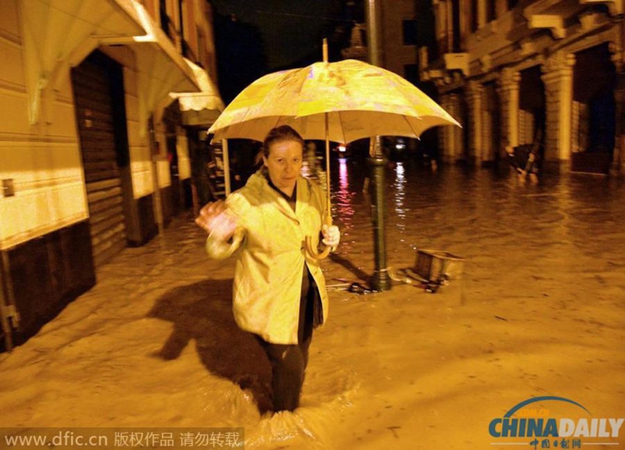 意大利基亚瓦里连日暴雨引发洪水 