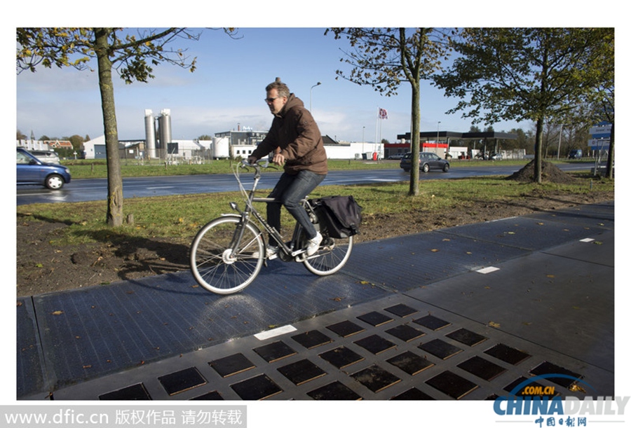 荷兰建成世界首条太阳能自行车道