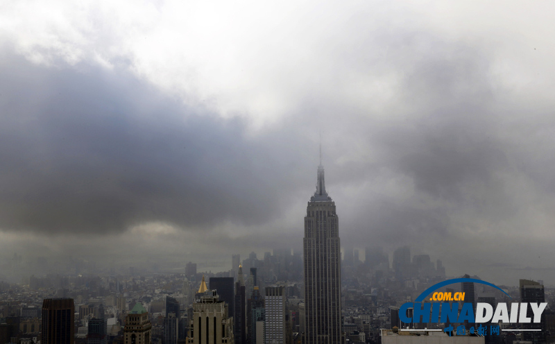 纽约遭大雾笼罩如坠“仙境” 