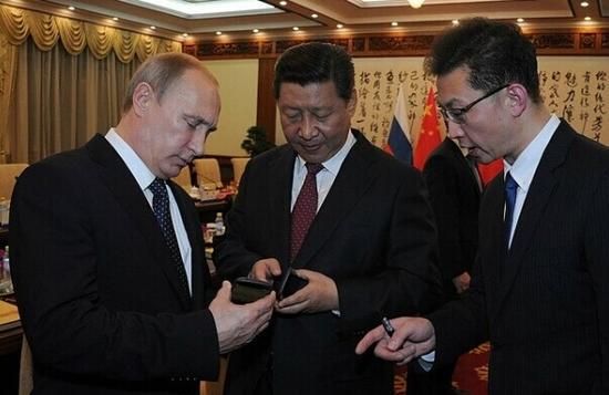 揭秘普京送习近平手机：俄国品牌 中国制造