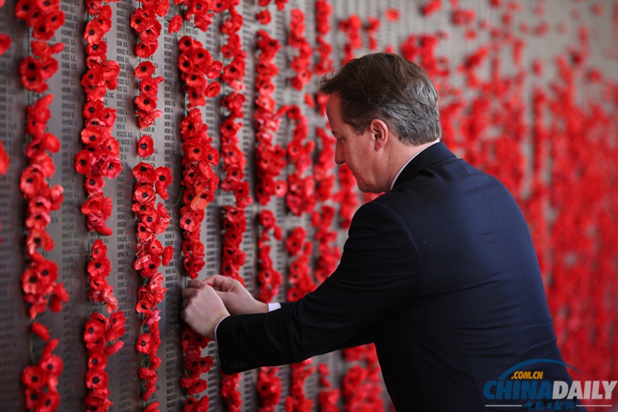 英国首相卡梅伦参观澳大利亚战争纪念碑
