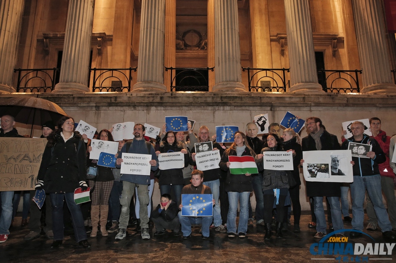 英国伦敦民众游行抗议俄罗斯总统匈牙利总理腐败