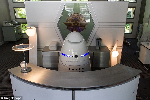 硅谷现机器人警察巡逻 称可减少一半犯罪率