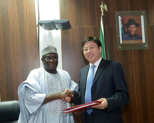 中国铁路再获非洲大单 120亿美元签约尼日利亚