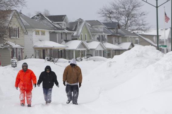 纽约州西部遭遇强降雪 至少8人死亡