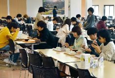 日本大学推出1日元早餐 合人民币5分钱